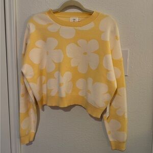 Chic Yellow Floral Sweater